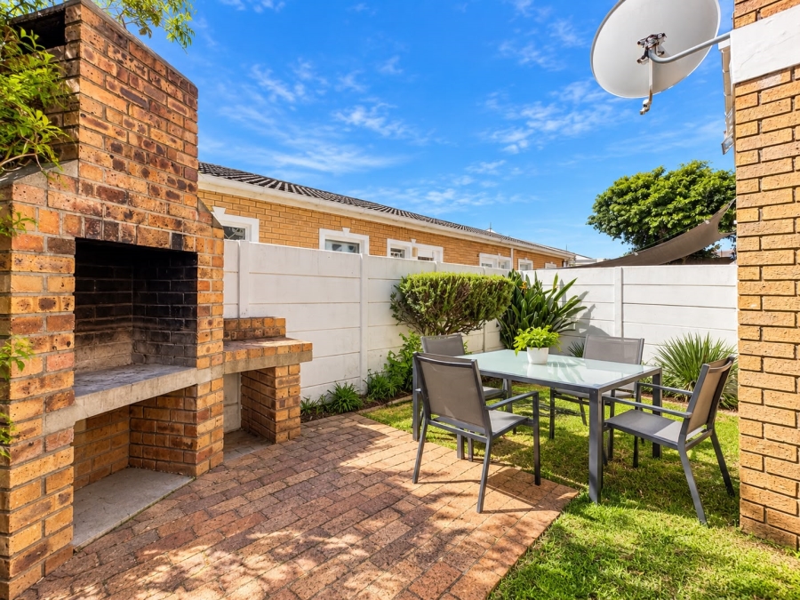 2 Bedroom Property for Sale in Kenilworth Western Cape